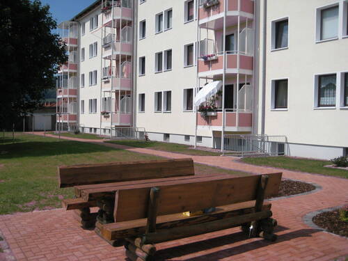 Rückseite - 3 RW 60 qm 293€ kalt396€ warm Balkon