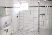 Modernes Badezimmer - 