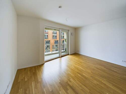 Wohnraum - 2 Zimmer Etagenwohnung zur Miete in Dresden