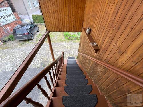 Wohnhaus – Aufgang zu den Ferienwohnungen - 