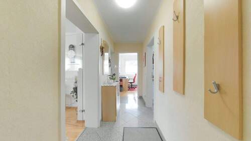 Diele - 4 Zimmer Etagenwohnung in Essen