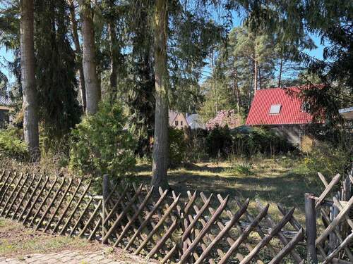 Blick auf das Grundstück - Interessantes Wohnbaugrundstück nahe S-Bahnhof Petershagen