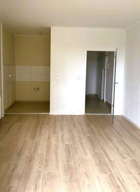 Wohn-/Schlafbereich - 1 Zimmer Etagenwohnung zur Miete in Chemnitz