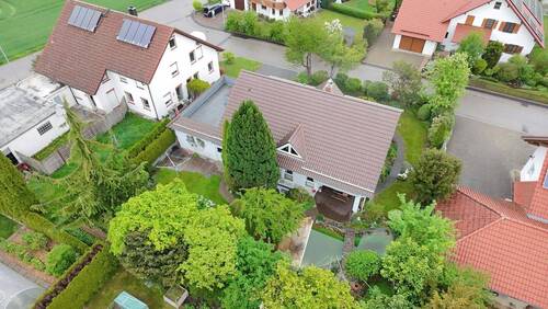 Bild 2 - 8 Zimmer Einfamilienhaus zum Kaufen in Steinhausen an der Rottum