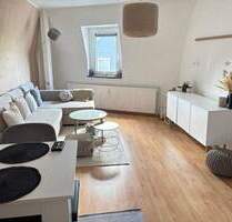 Altbau - Charmant - Hell - Großzügig - 2 Räume - Küche - Wannenbad mit Fenster - zentrale Lage von MH-Saarn - Mülheim an der Ruhr Saarn/Mintard Altbau - Charmant - Hell - Großzügig - 2 Räume - Küche - Wannenbad mit Fenster - zentrale Lage von MH-Saarn - Mülheim an der Ruhr Saarn/Mintard