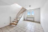 Verbindungstreppe Eigentümerwohnung - 
