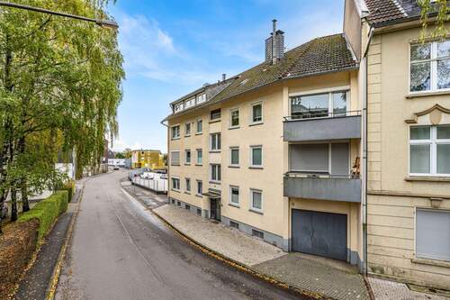 seitliche Straßenansicht - Mehrfamilienhaus, Wohnhaus zum Kaufen in Remscheid