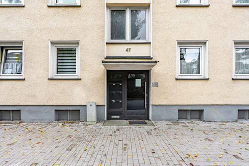 Hauseingang - Mehrfamilienhaus, Wohnhaus in Remscheid