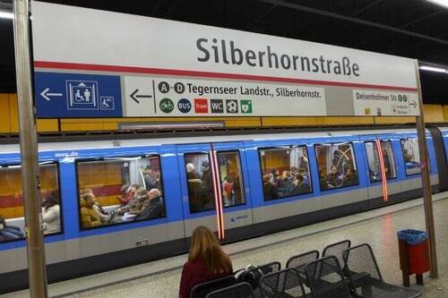 150a_CityMetro U2#U7#U8 - Silberhornstraße - 