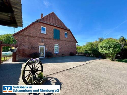 Hofansicht - Ein Hof - tausend Ideen! Handwerker mit großer Familie willkommen