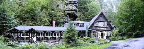 Gasthaus_Waldidylle - Gasthaus Waldidylle - Großzügiges Ausflugslokal direkt am Hauptwanderweg im Elbsandsteingebirge