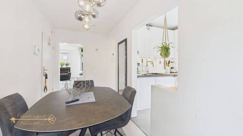 Esszimmer - 4 Zimmer Etagenwohnung zum Kaufen in Delmenhorst