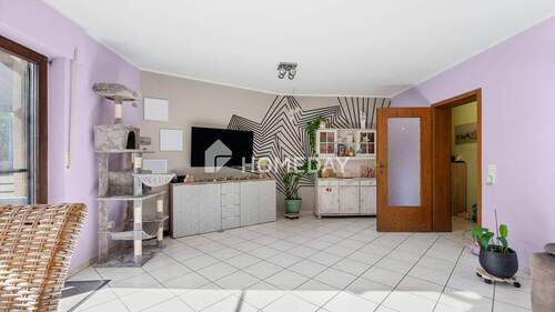 Wohnzimmer 2 - 3 Zimmer Etagenwohnung zum Kaufen in Roetgen (EG)