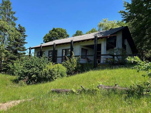 Vorderes Grundstück mit Haus - 9 Zimmer Einfamilienhaus in Annweiler