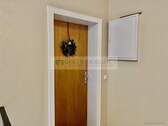 Eingangstür - 2 Zimmer Etagenwohnung zum Kaufen in Essen / Bergerhausen