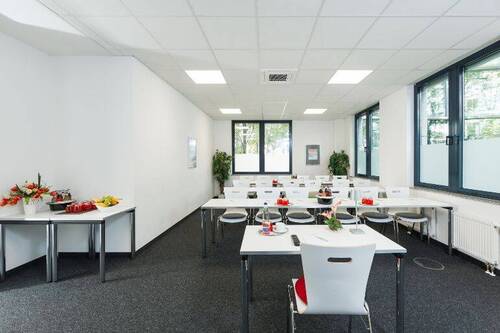 Konferenzraum ROM - Büro mit 27,00 m&sup2; in München zur Miete