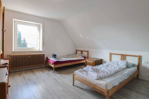 1.OG Schlafzimmer II - 