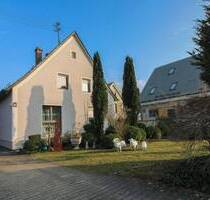 Top Zustand - Modernisiertes Zweifamilienhaus mit Außenwanddämmung, Garten, Garage, Balkon, Keller - Oberndorf am Lech