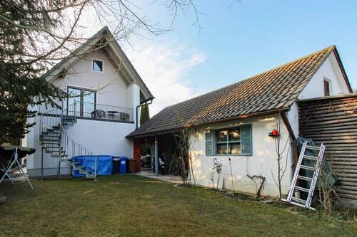 Außenansicht Garten + Garage - 