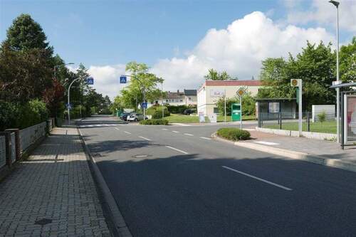 Zum Feldlager_Bushaltestelle - 