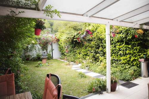 Überdachte Terasse & Garten - 