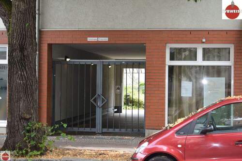 Durchgang zum Hof, A1 - 