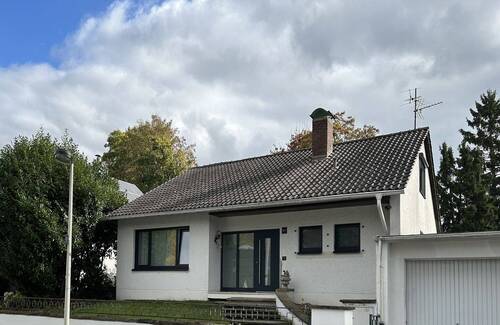 Hausansicht - Freistehendes Einfamilienhaus mit Ausbaureserve in ruhiger Wohnlage