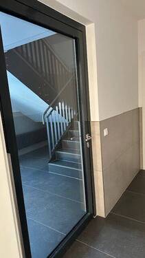 Blick in den Hausflur - 2 Zimmer Etagenwohnung zum Kaufen in Lubmin