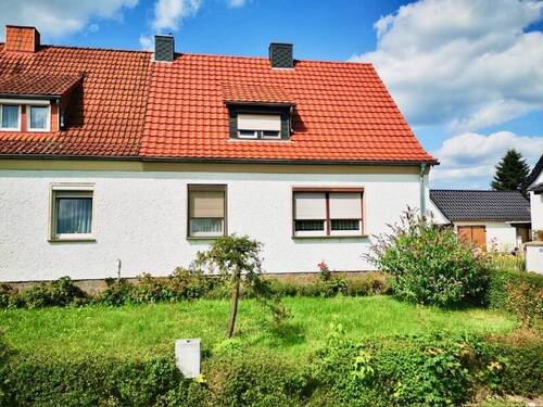 Frontale - 4 Zimmer Doppelhaushälfte zum Kaufen in Bernsdorf