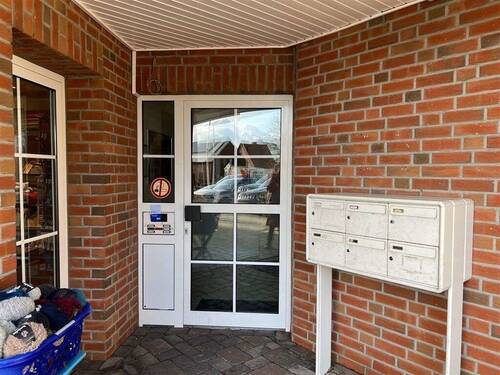 Eingang vom Erdgeschoss über - 