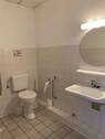 WC 1 am Wartebereich - 