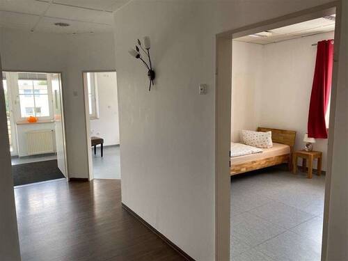 Flur zu den Behandlungsräumen - 