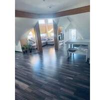 *** Schöne 2-Raum-Dachgeschosswohnung in Neukirchen *** - Neukirchen/Erzgebirge