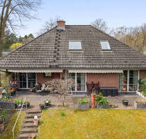 Schönes Ein- bis Zweifamilienhaus mit Einliegerwohnung im modernen Landhausstil in bester Villenlage - Falkensee
