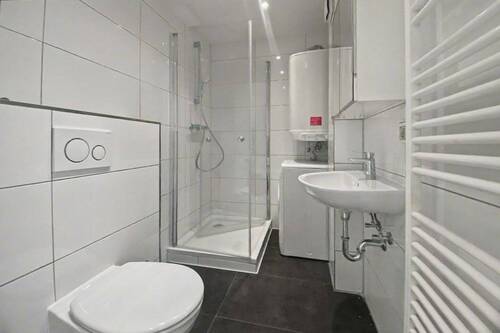 Badezimmer - 1 Zimmer Etagenwohnung in Nürnberg