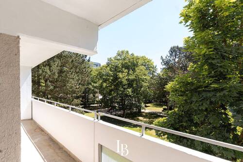 Balkon 2 - 3 Zimmer Etagenwohnung in München