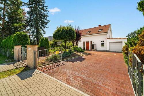 Bild 1 - Wohntraum mit Energieeffizienzklasse A trifft Idylle mit unverbautem Weitblick