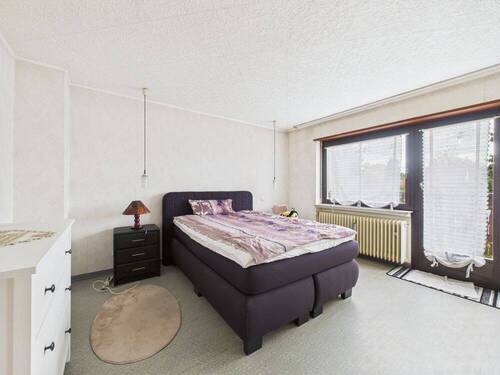 Elternzimmer mit Zugang zum Balkon - 