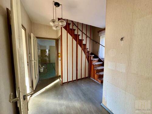 EG: Eingangsbereich - 6 Zimmer Einfamilienhaus zum Kaufen in Rudolstadt