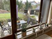 Ausblick Wohnzimmer zur Terrasse - 