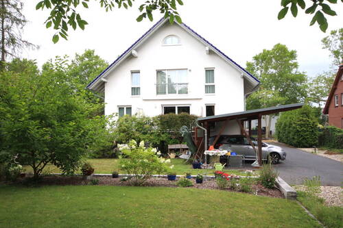 Hausansicht - Großzügiges Einfamilienhaus mit Einliegerwohnung auf sonnigem Südgrundstück