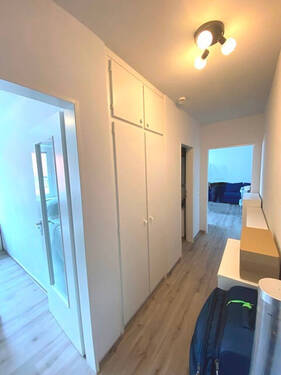 Flur - Garderobenschrank - 2 Zimmer Etagenwohnung in Hamburg