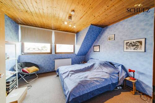 Schlafzimmer 2 OG - 