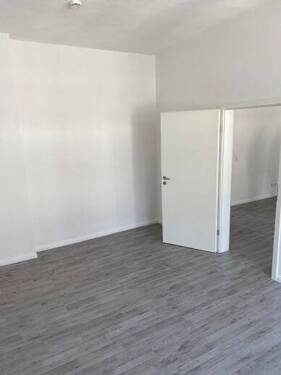 Blick in den Raum - 2 Zimmer Etagenwohnung in Zeitz