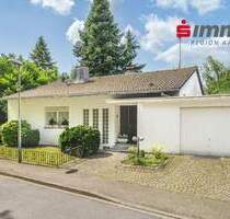 Freistehendes Einfamilienhaus mit traumhaftem Grundstück und Garage in Aachen-Vaalserquartier