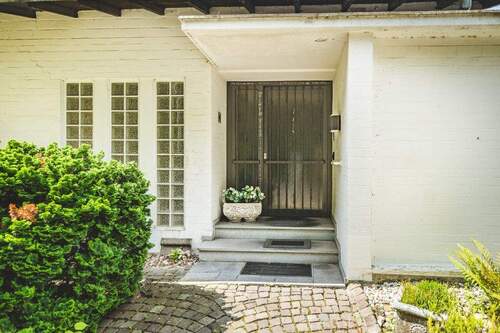 Eingang - 6 Zimmer Einfamilienhaus zum Kaufen in Aachen