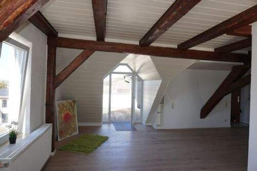 Bild 1 - ****schöne helle sonnige große 5 Zimmerwohnung auf 2 Ebenen im OG und DG bei Illertissen * wohnen und arbeiten* WG*