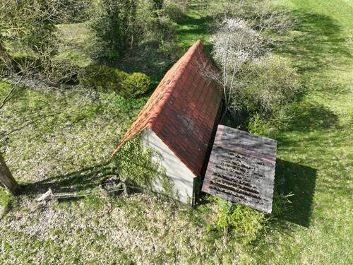 Kleines Nebengebäude - 