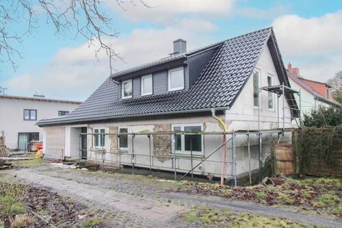 Hausansicht - 6 Zimmer Einfamilienhaus in Altefähr