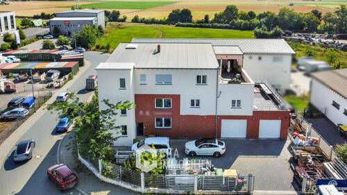 Ausblick - Wohnen & Arbeiten kombiniert: 8-Zimmer-Immobilie in Mainz-Hechtsheim, Baujahr 20142022